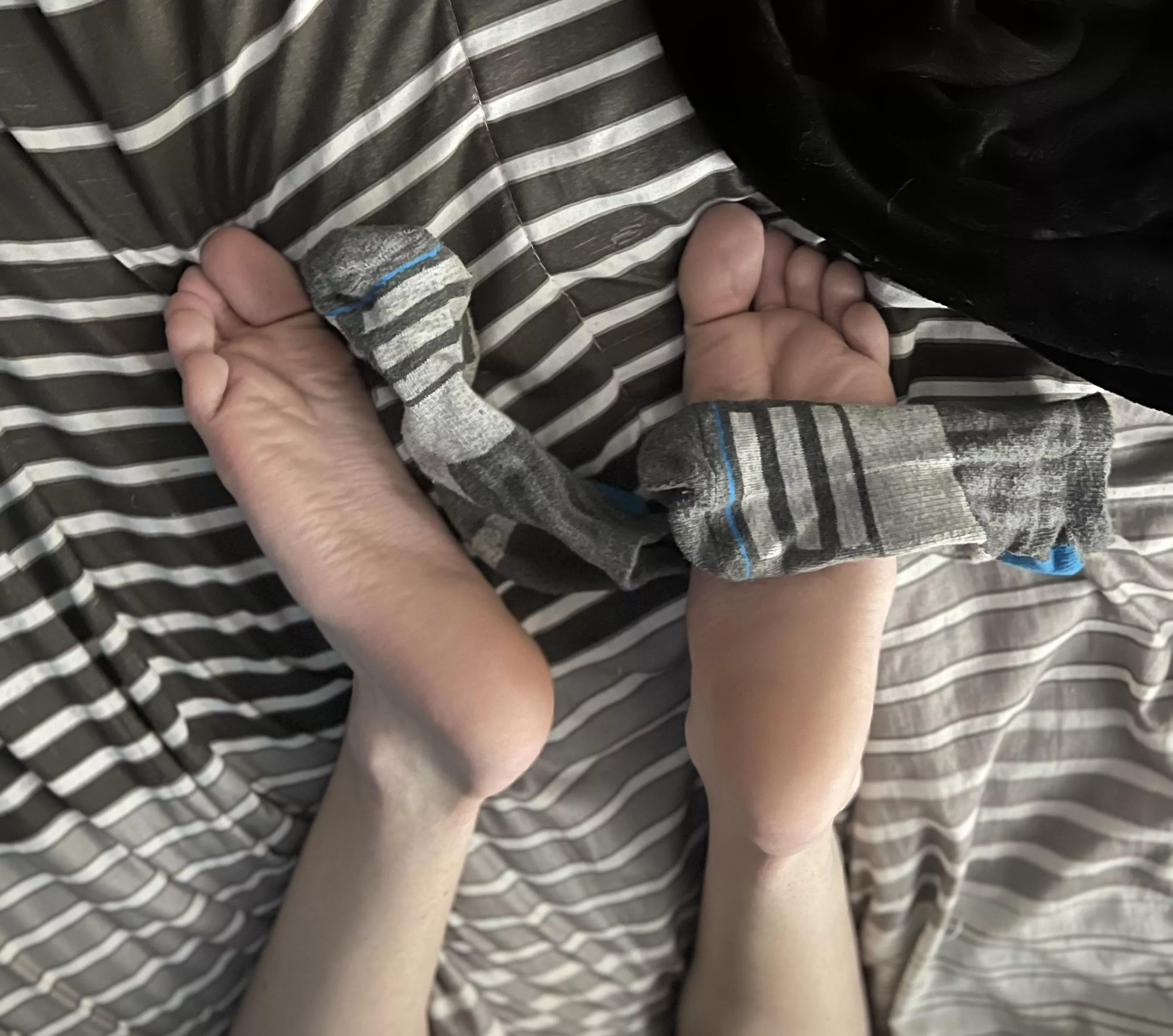 My feet & socks posted by smoothisshy