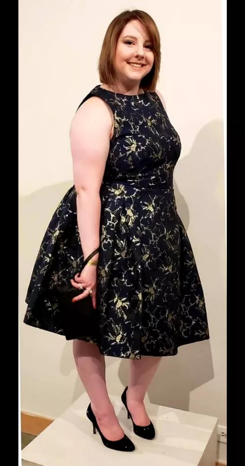 My fiancee beautiful thick friend by JECrossdresser1