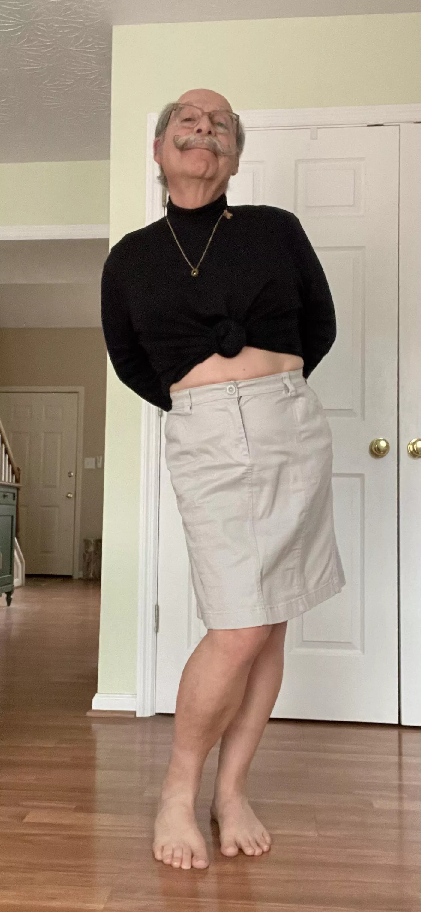 My first Happy Femboy Friday! posted by MychalBloodwing