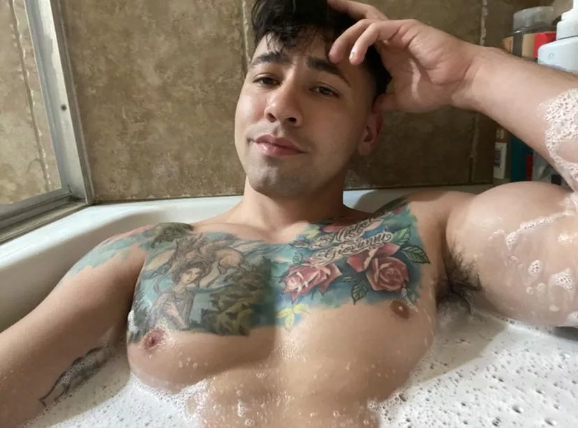 My first non nude?? 🥴 posted by kmatths2894