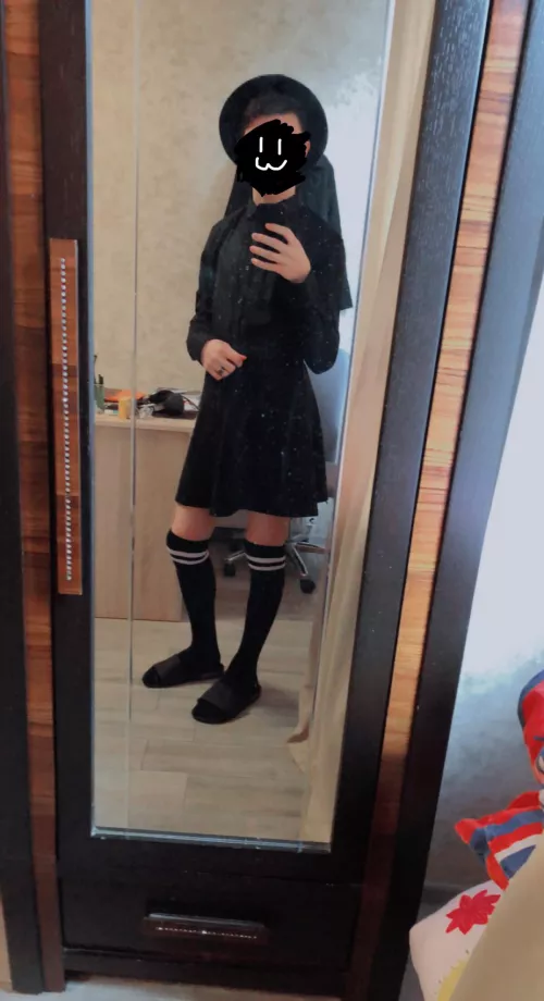 My first post here >///< don’t really expect anything by Volker_313