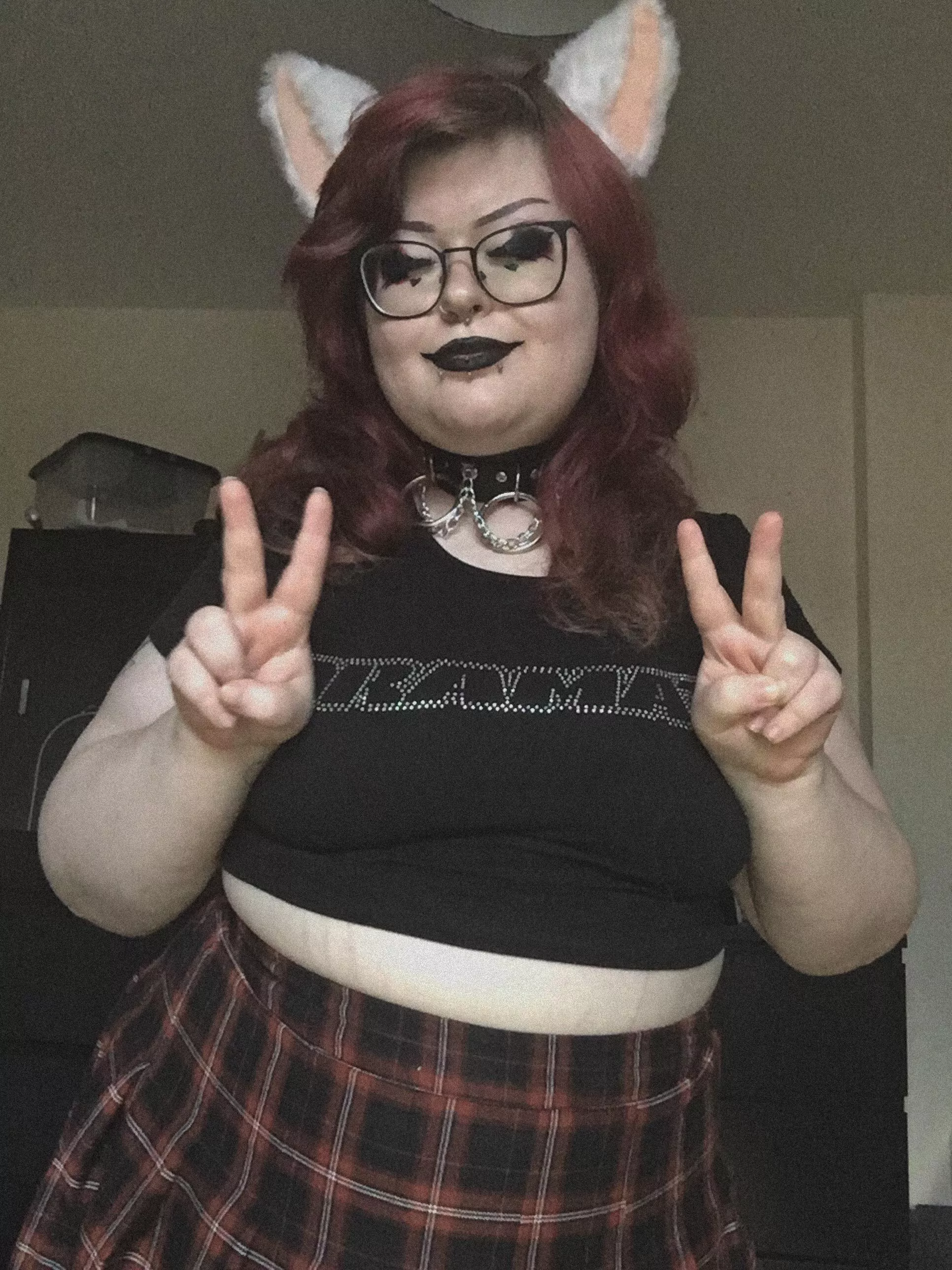 My first post on the subreddit pls be nice 👉🏻👈🏻🥺 posted by _bratbabydoll_