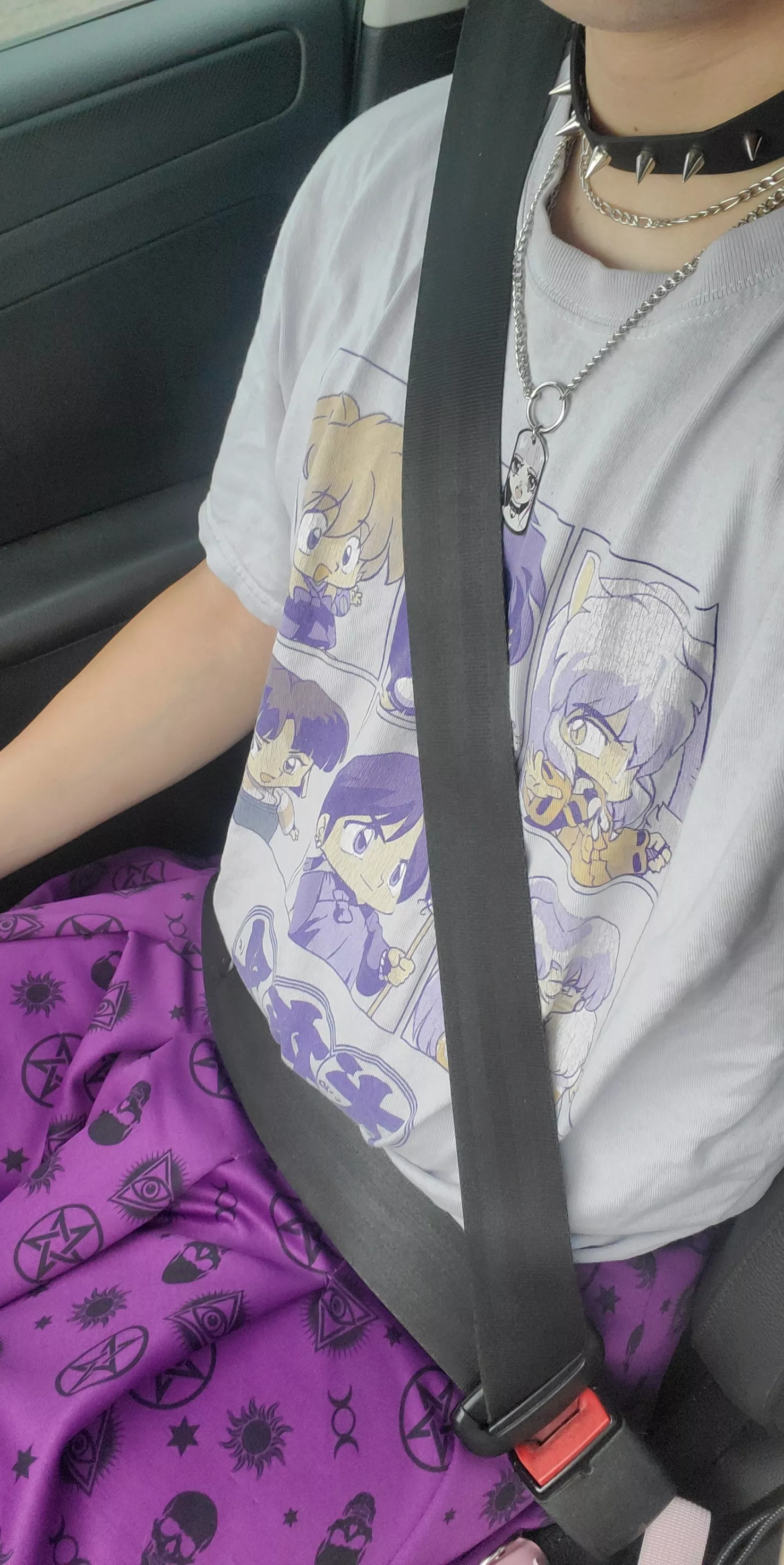 my first post, what do you guys think? posted by LunarCwest