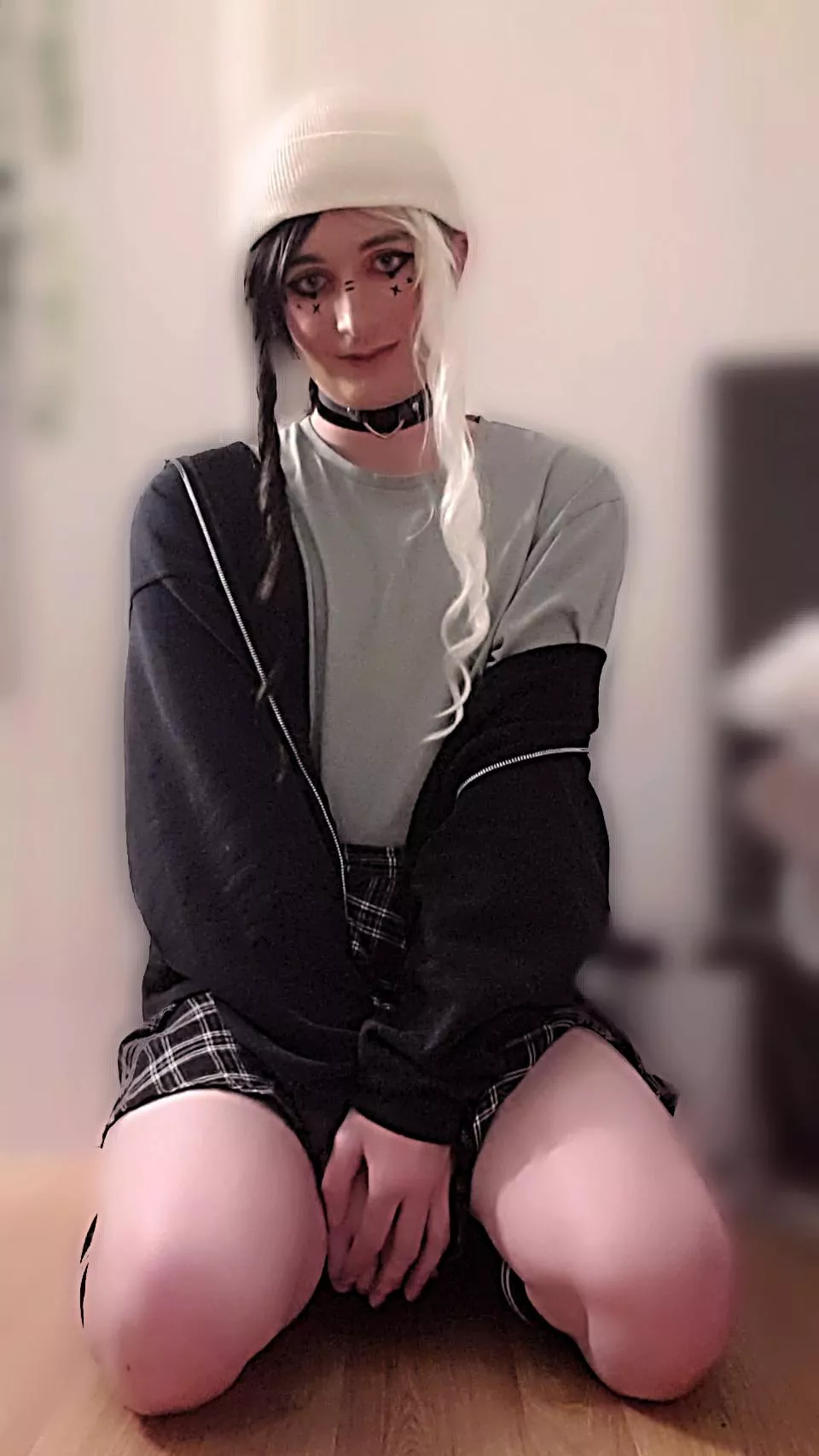 my first time ever showing myself like this, please be nice to mee🥺 posted by Key_Championship977