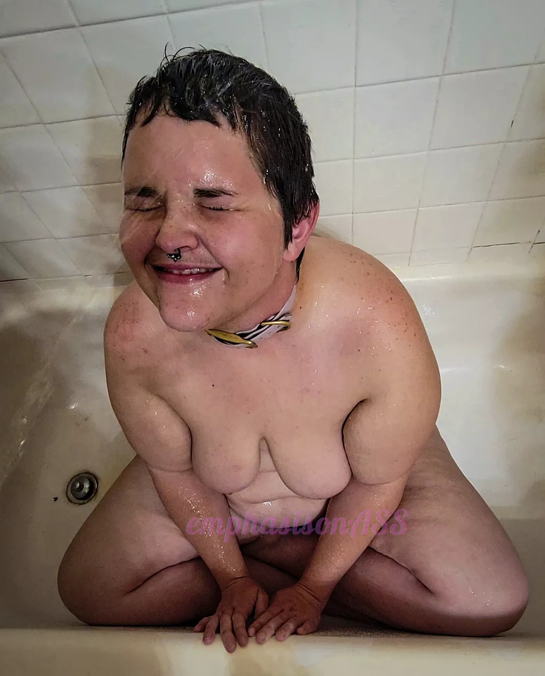 my first time getting peed on by my Dominant🥰 posted by emphasisonass