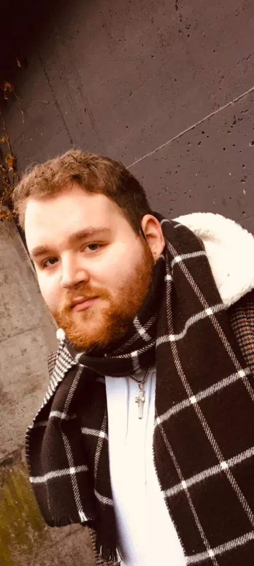 My friend likes to take pictures of me randomly. Welp happy when I'm home for satisfactory 🥰 by Both_Ad5739