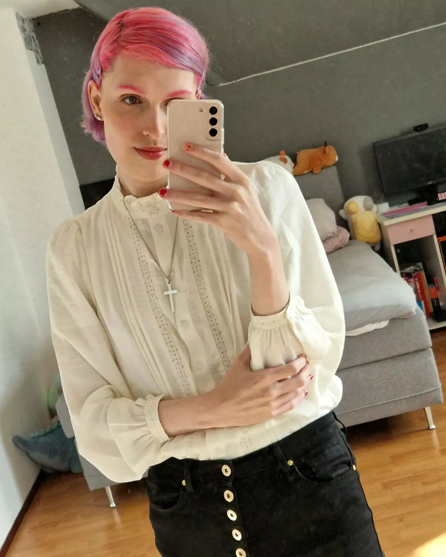 my friend said that I look like a newbie nun 😖 posted by Fleurgarten