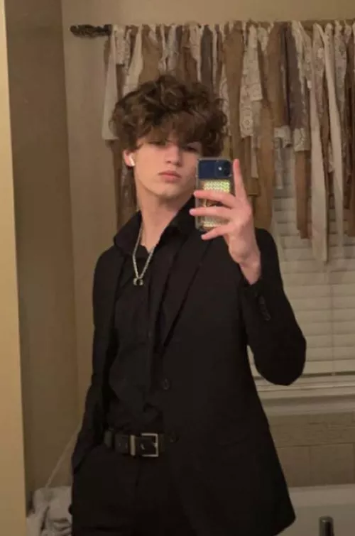 My friends: an RP doesn’t mean you actually have to roleplay. • Me on my way to play dark souls 3: by 76616c6964