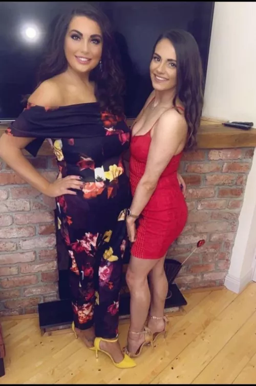 My girlfriend helps me jerk to her mother by hokimi