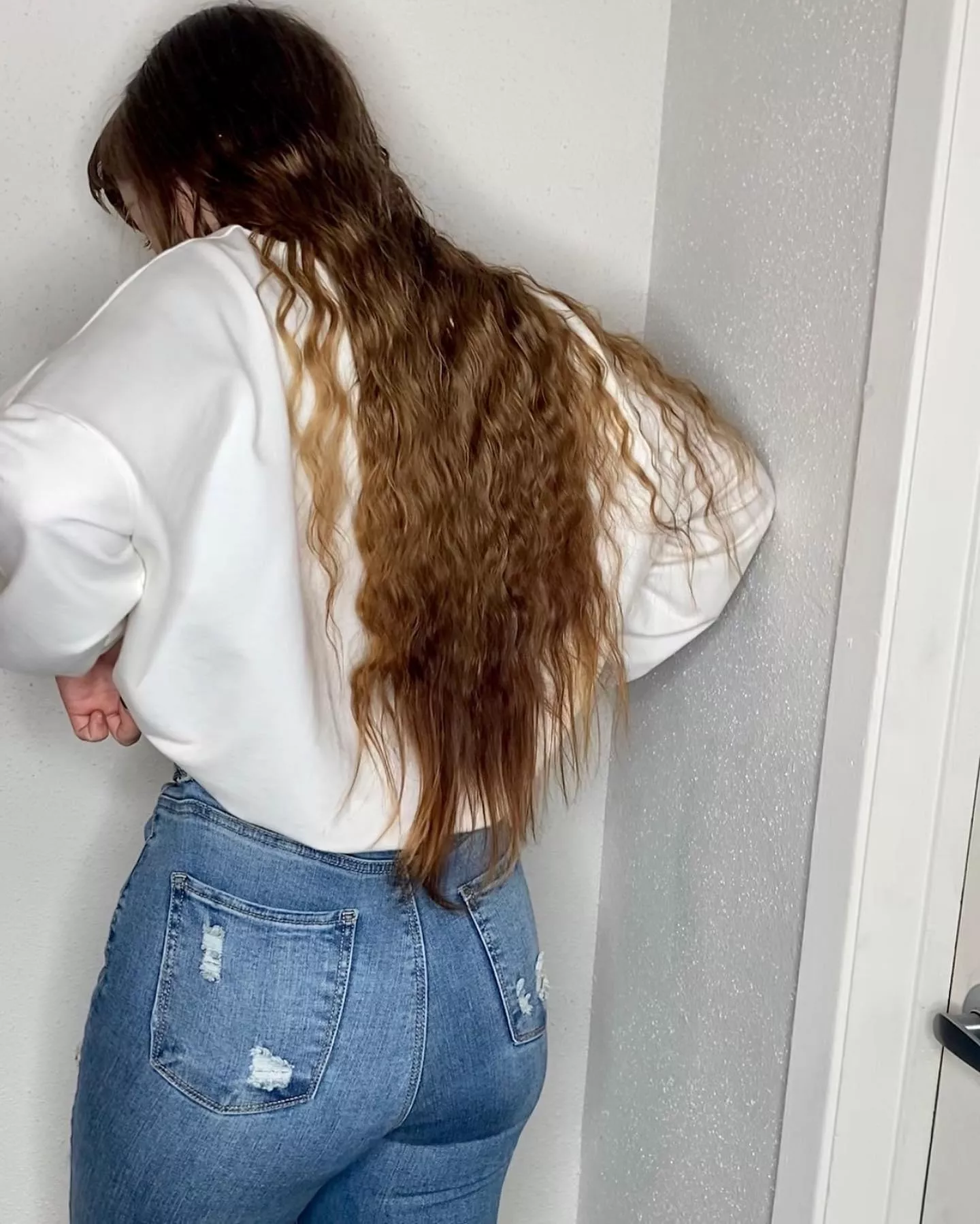 My hair a year or so ago. How are y’all’s day going? [altgirl] [oc] posted by starrsusedpanty