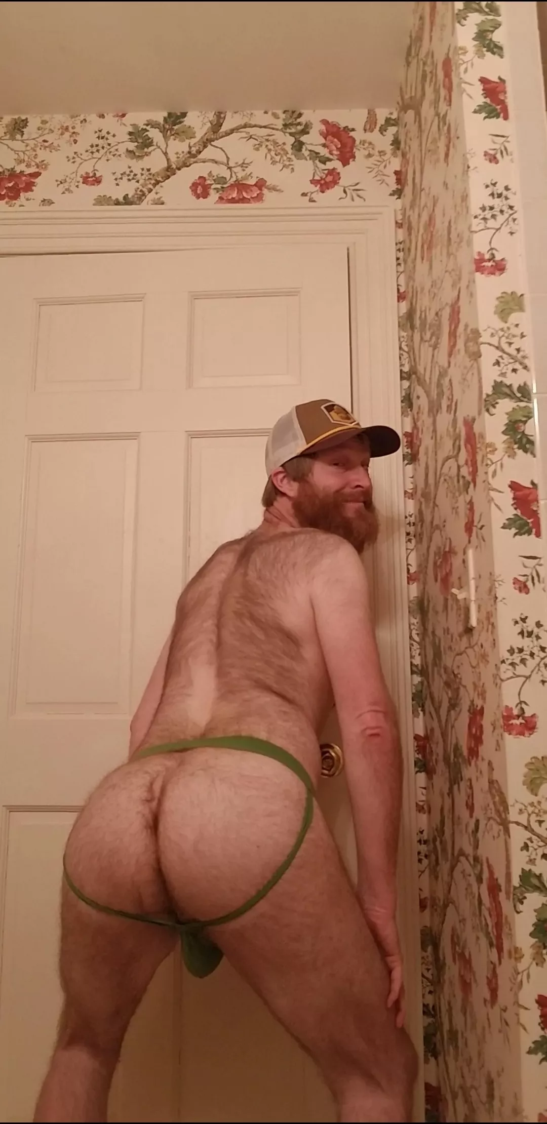 my hairy ass and back 😉🤠 posted by ShirtlessGinger
