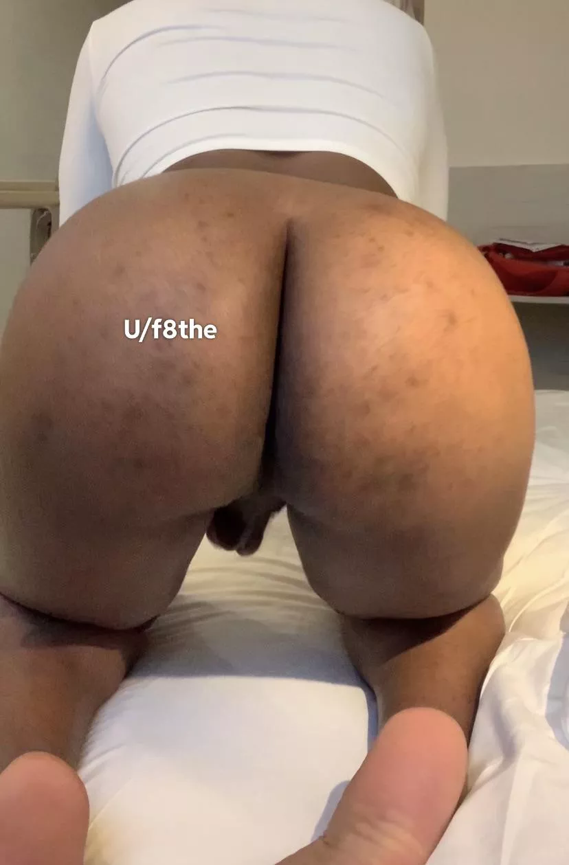 My hole needs some attention💖 posted by f8the