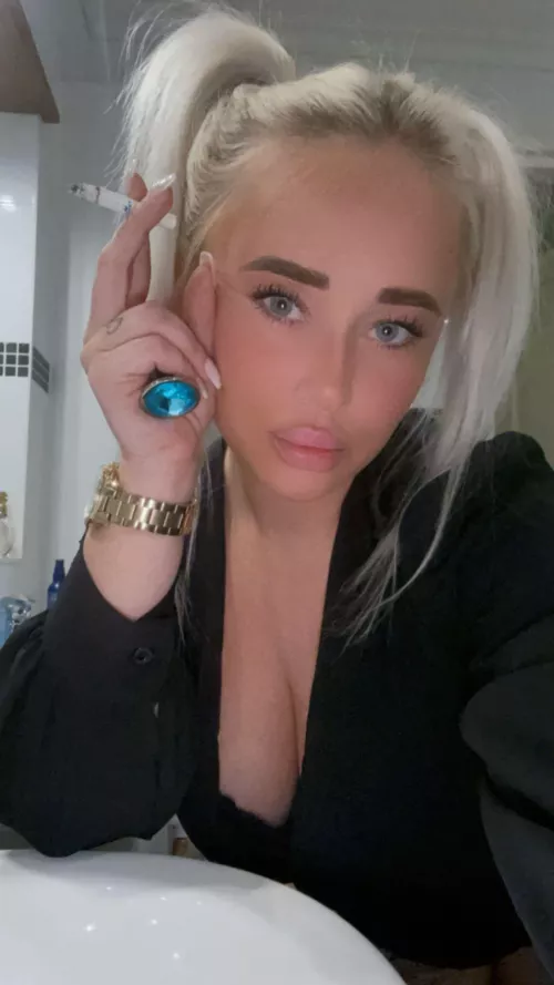 My hot Gf, tell me what you think by bradan123