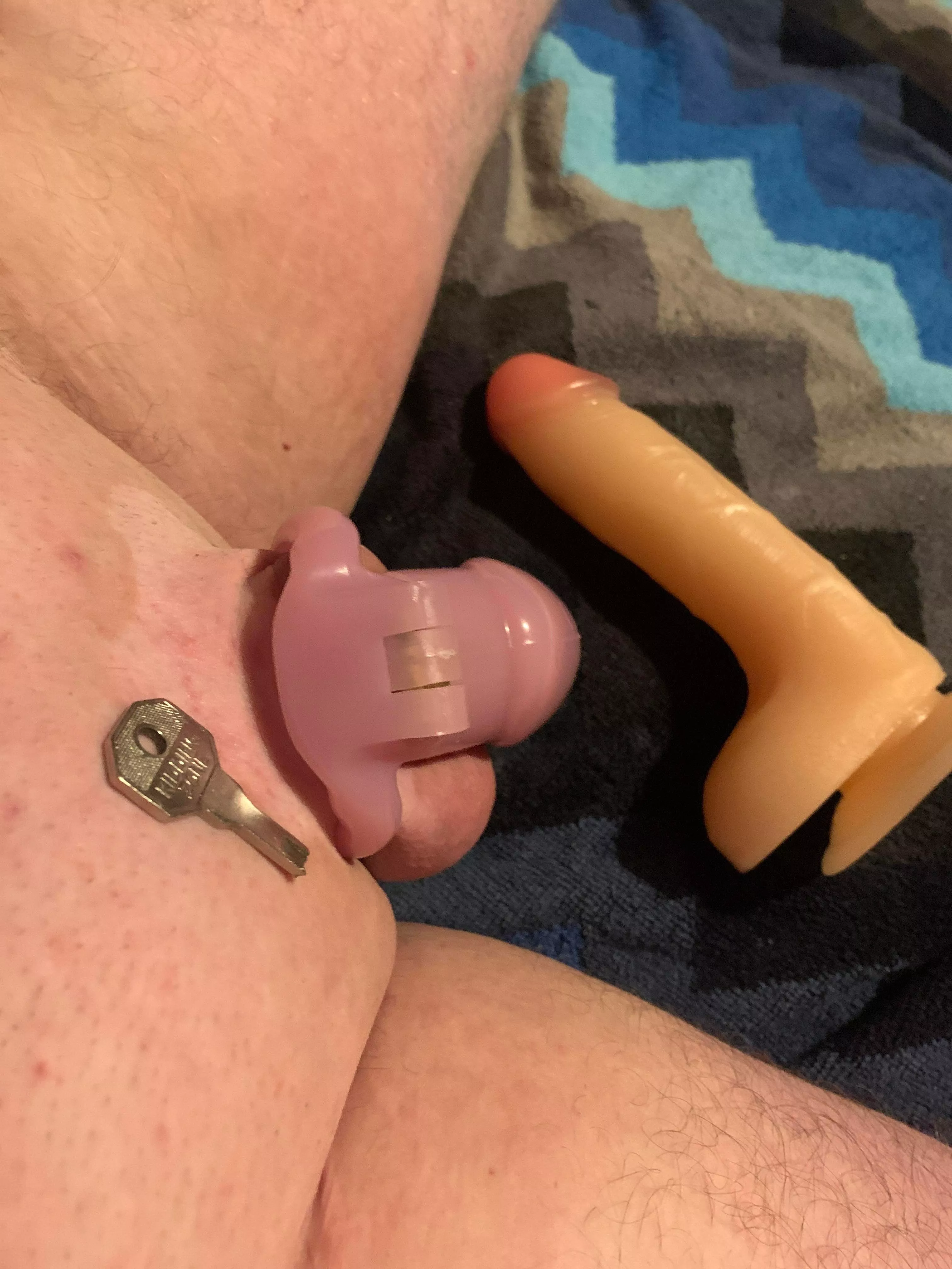 My key broke 😳😳 posted by SissyCuck144