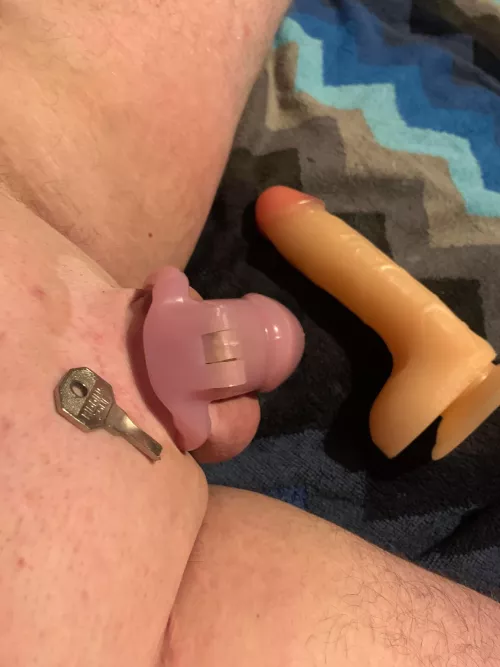 My key broke 😳😳 by SissyCuck144