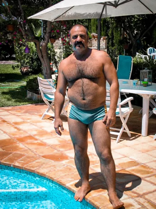 My knees are so fucking weak rn. by gabnonymus