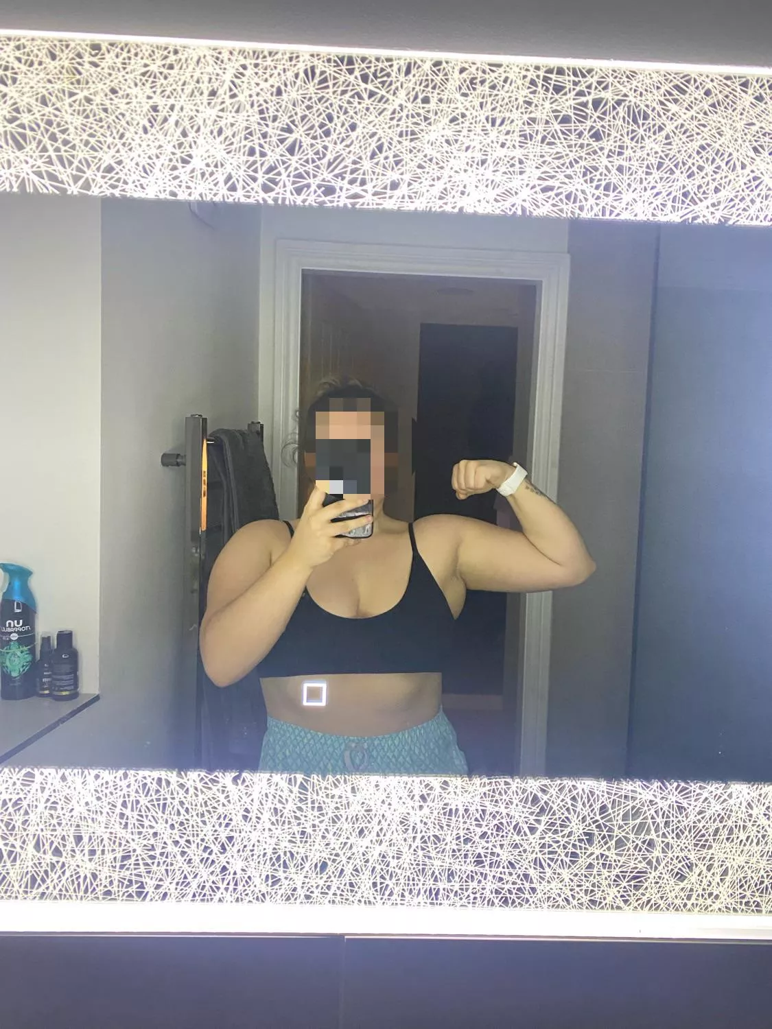 My lats, delts & forearms are all out to play, my biceps haven’t shown up yet posted by teenie_tootsiesxox