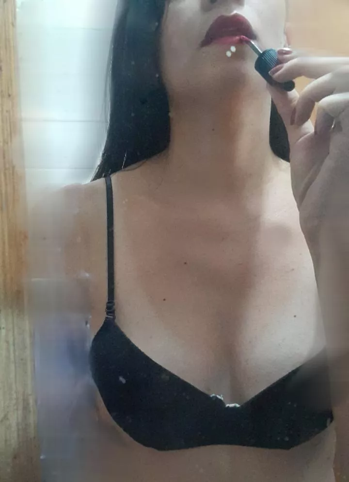 My lips are ready for you posted by CYB3RSL33P