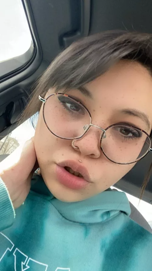 My lips should be wrapped around your cock.. by t33n3r