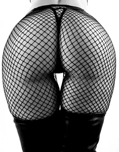 my 🍑 looks great in fishnets by kinkycouplebel