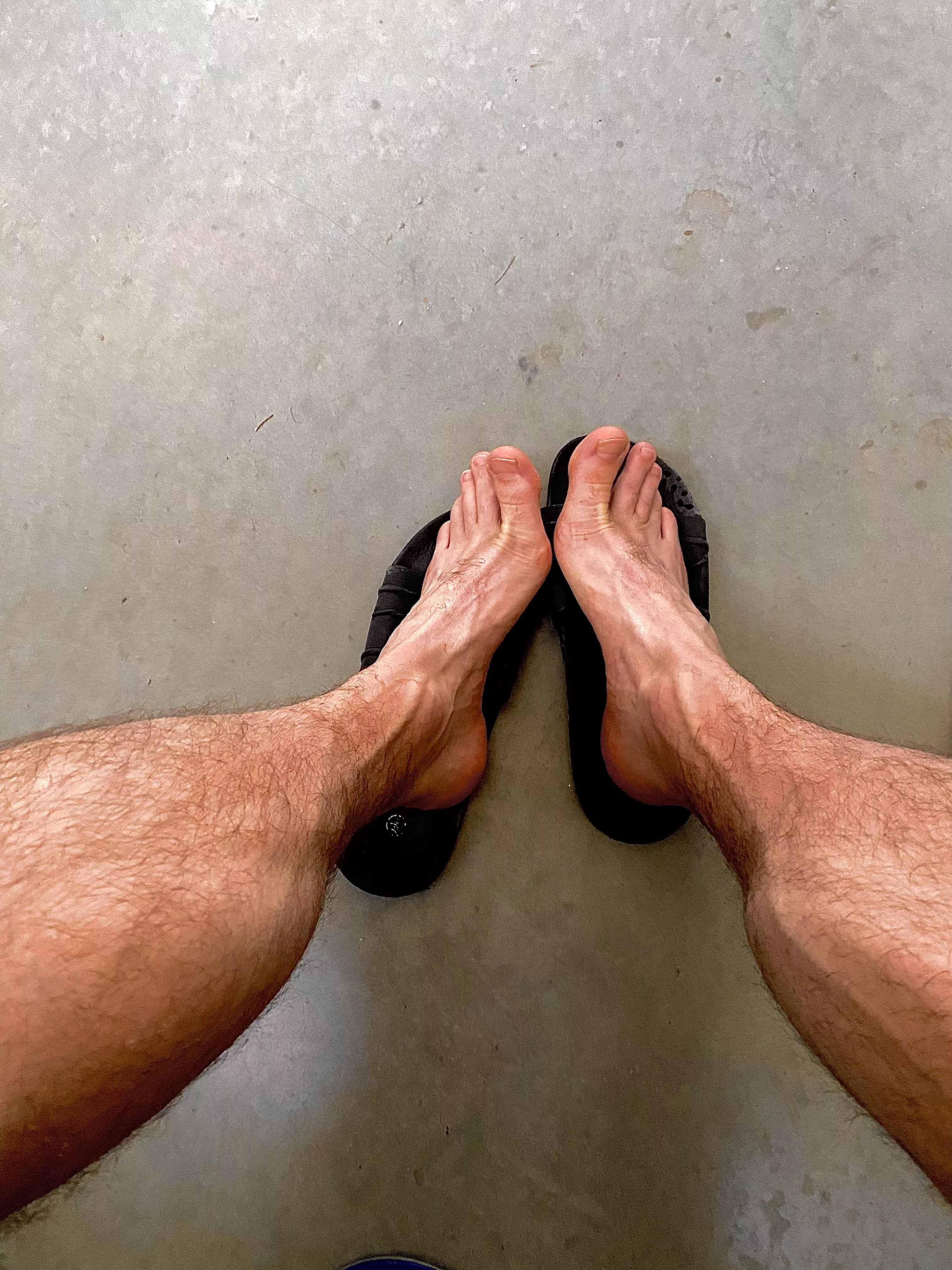 My manly feet after a gym/run session. posted by Armyladsfeet4u