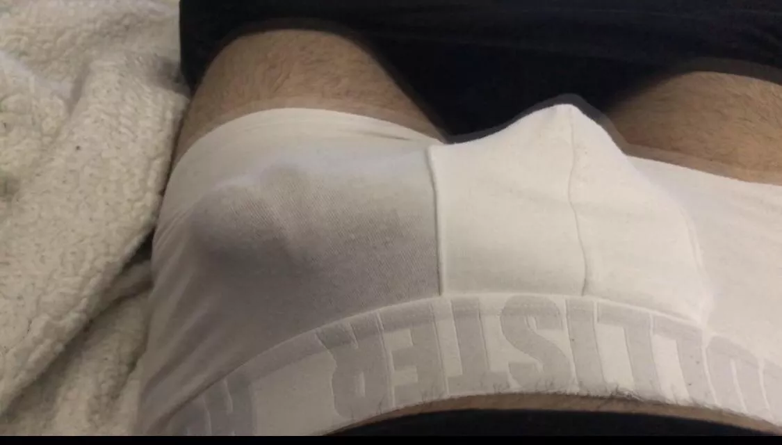 My meaty bulge posted by Illtraxz93