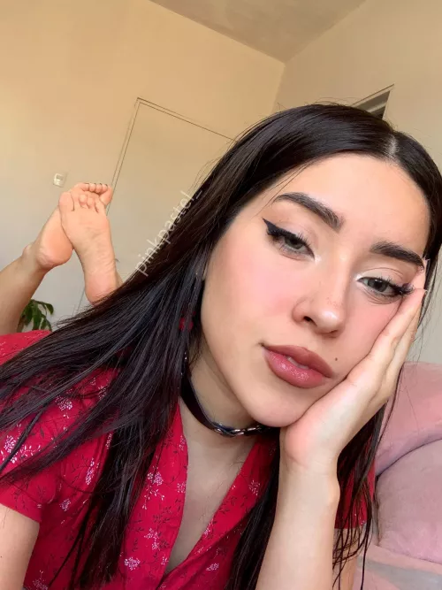 My Mhslmi Feet by visitortrenchcoat