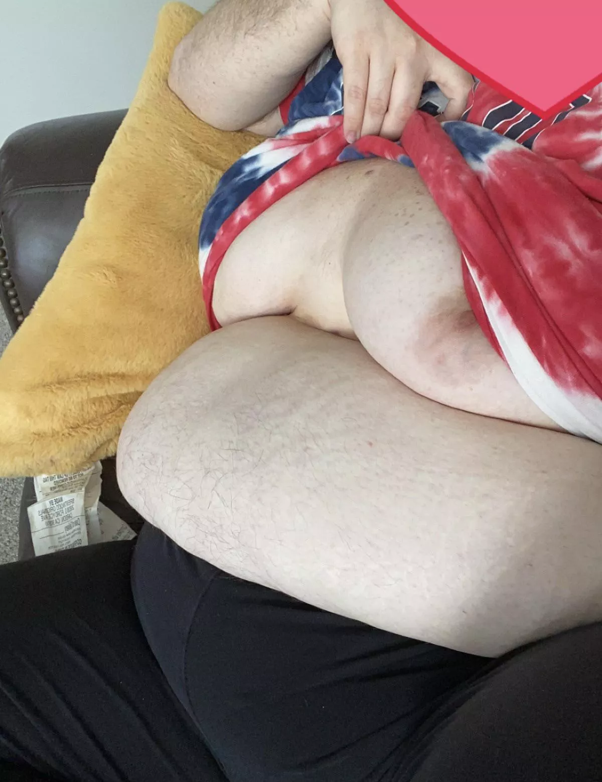 My neighbor almost got an eyeful 😳 posted by meemzo2