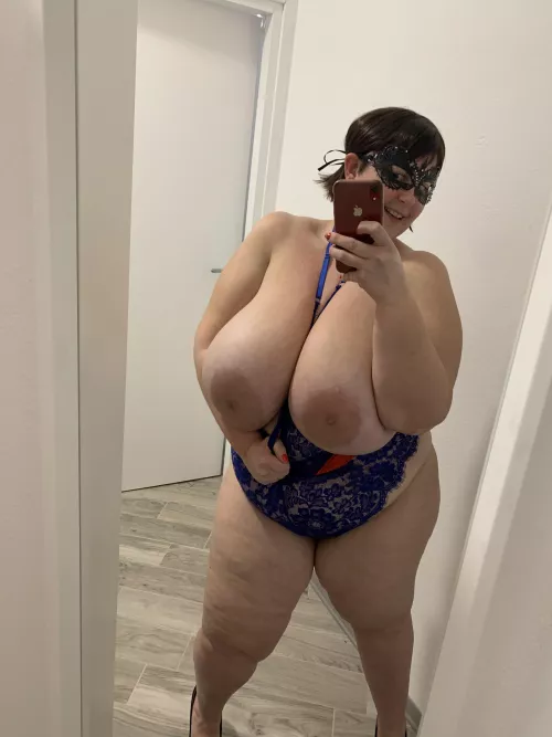 my new selfie … by sensualpoppy