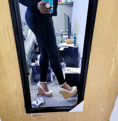 My new wedges arrived today. Love them! by AriesLeoSagFire79