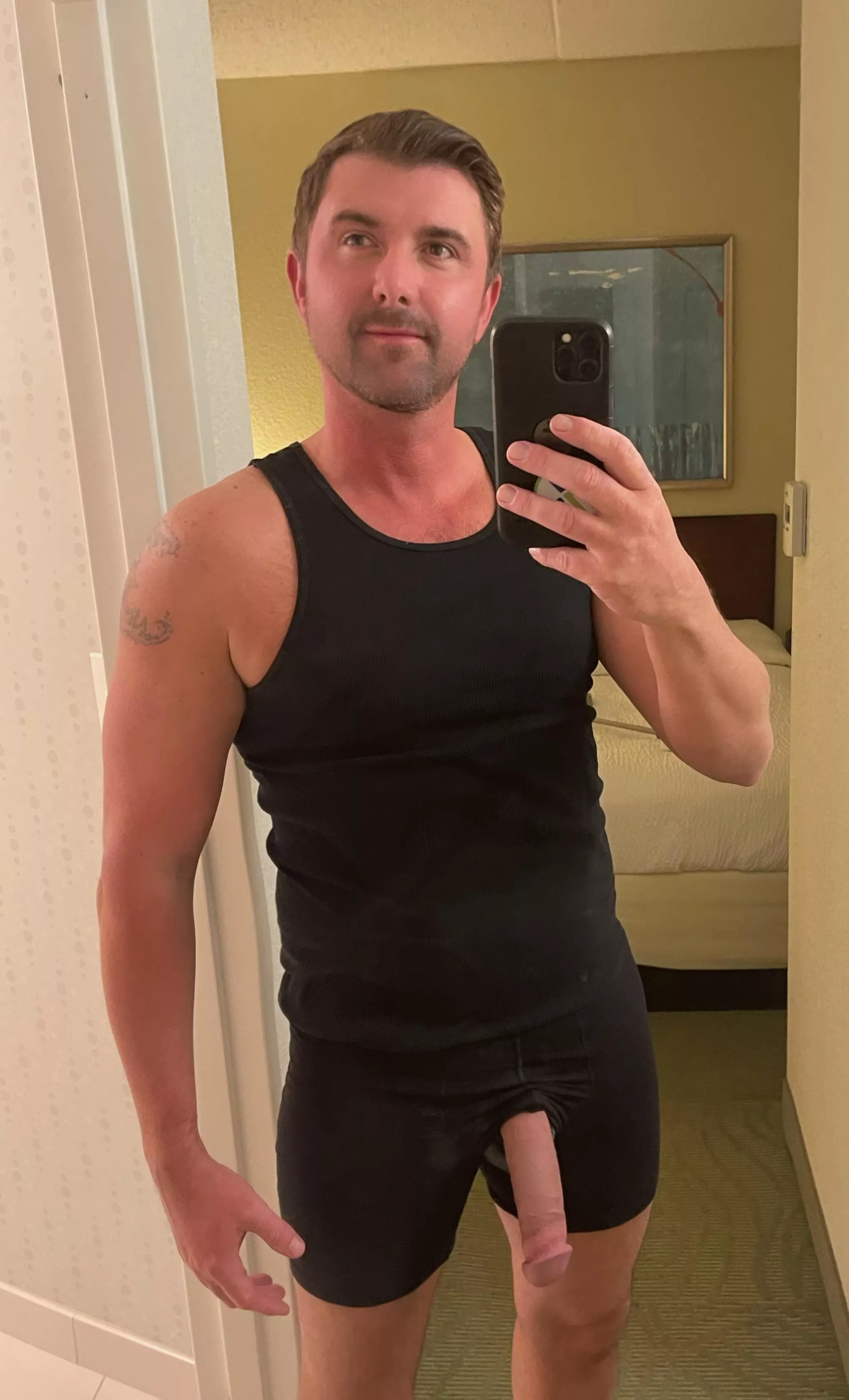 My night turned out pretty lame. I guess I’ll entertain myself in my hotel for a while 🤷‍♂️ posted by MrMoJoeBiden