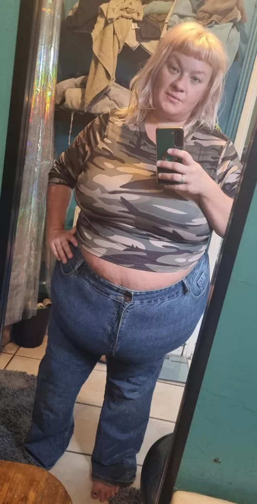 my nudes bomb so have some VBL 😋 by WeirdNStuff