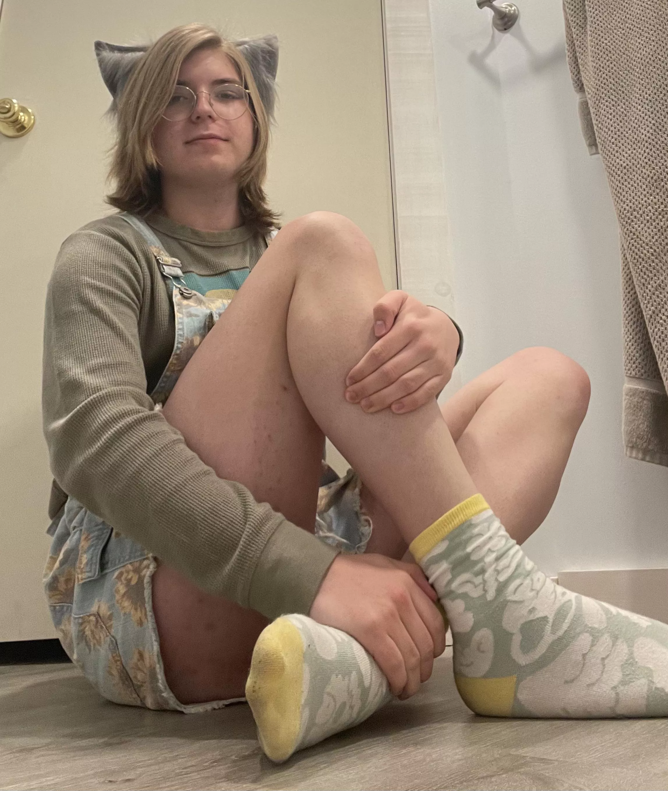 My outfit 😺 (got all ready and they canceled on me 😒) posted by PurpleRazberry