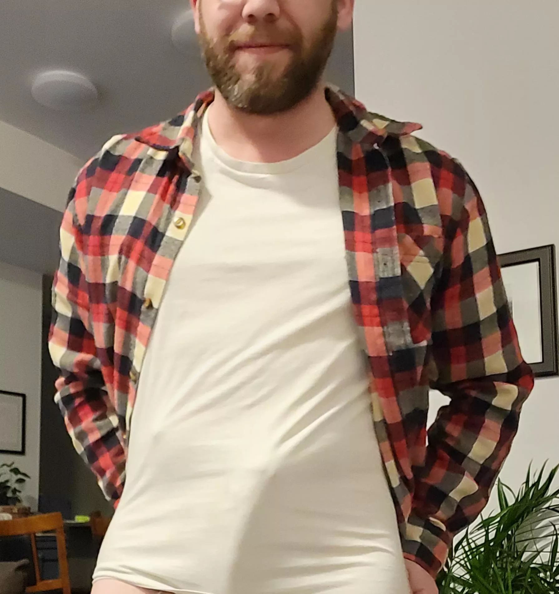 my outline in my tshirt posted by TheCanadianThroaway