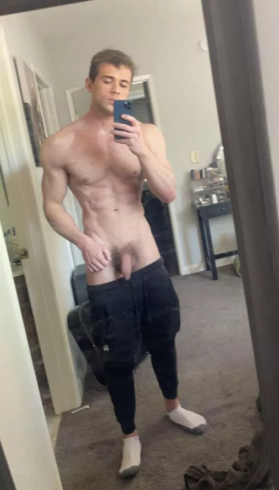 My pants fell down.. posted by RevolutionaryGold265