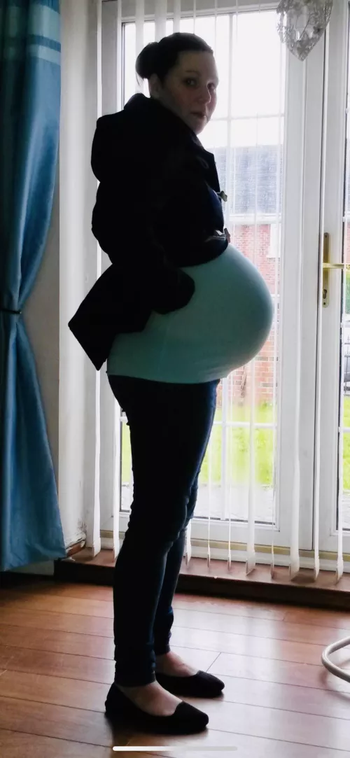 My pregnant belly 32 weeks full of baby by kay70777