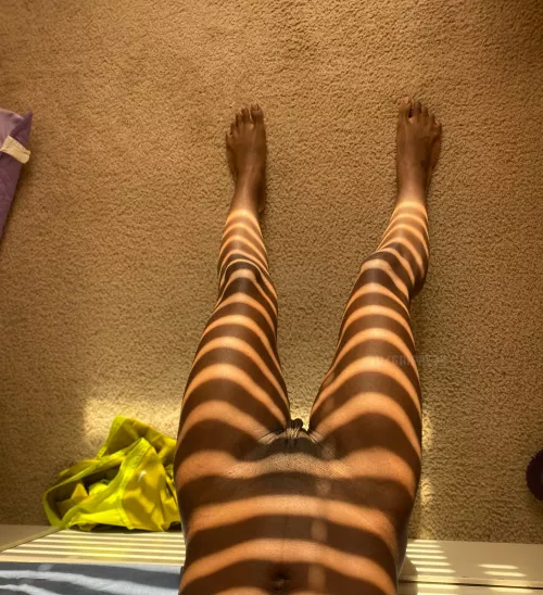 My pussy lips love sun stripes by grippy3k