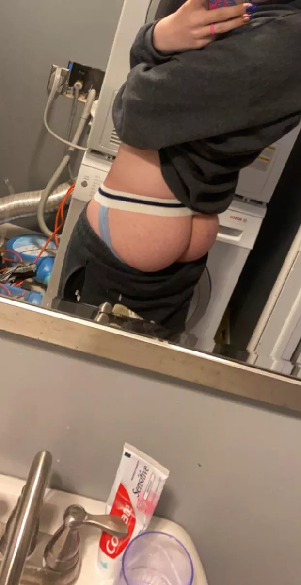 My record for a guy to cum is two minutes posted by Clementhyme2003