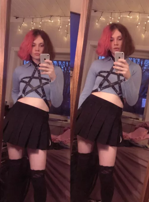 My room is messy but idc😌🤌🏻 by suselida