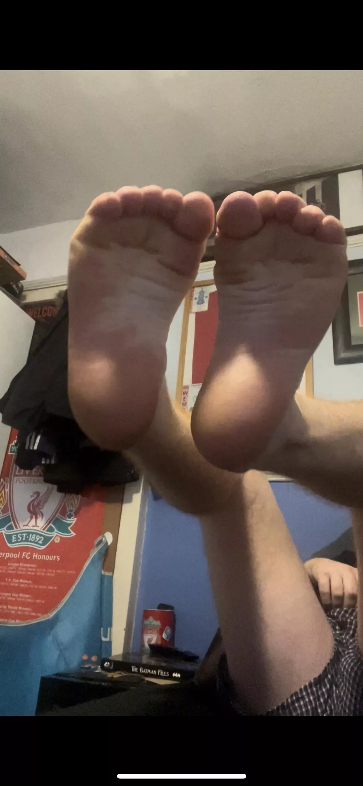 My scrunched up soles posted by footlover1892