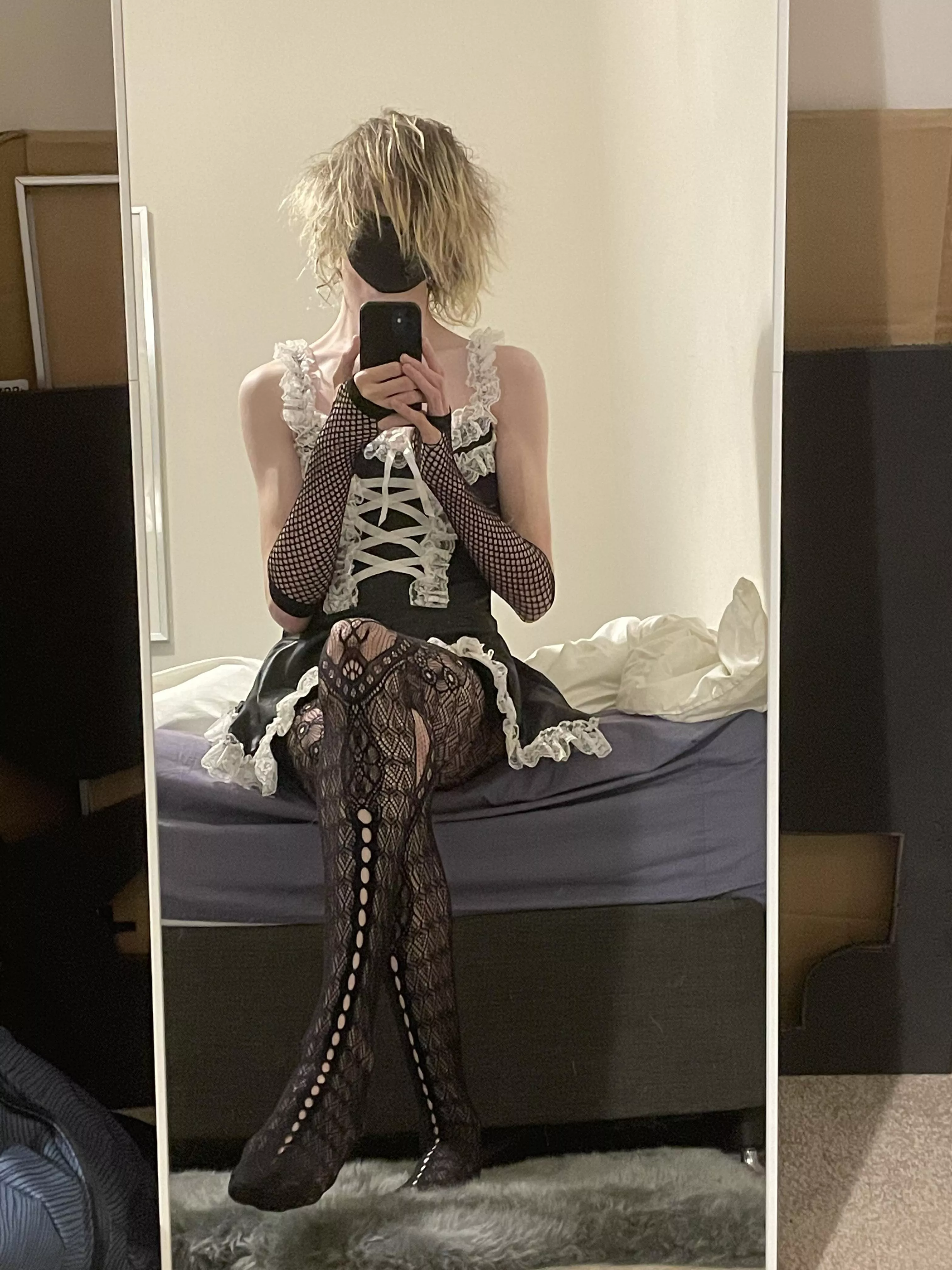 My service’s as a maid extend far beyond house chores 😘 posted by AIushy