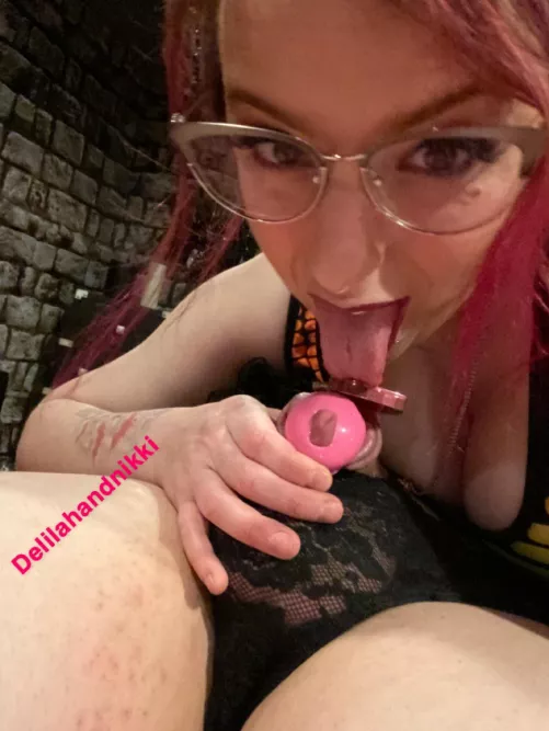 My sissy boyfriends chastity lock gets some licks…..His clitty 🤷🏻‍♀️ not so much 😂🤣 by DelilahGold