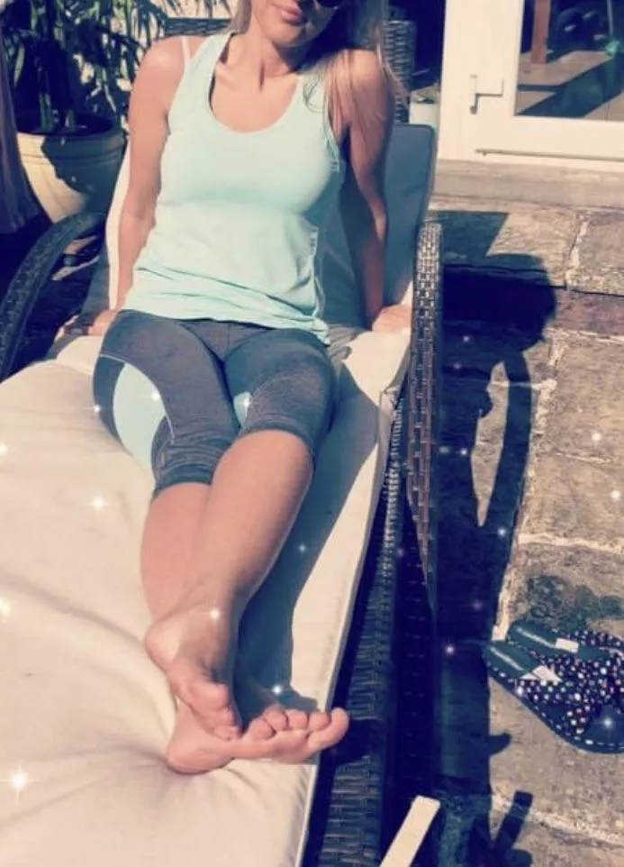 My sisters soles look so soft 🤤 posted by Throwawayy2057