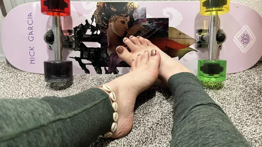 My skateboard and feet. (: by SushiMuchWow