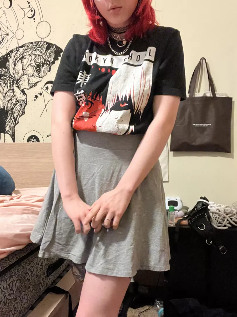 my skinny jeans were suffocating me.. posted by Sweaty-Assumption184