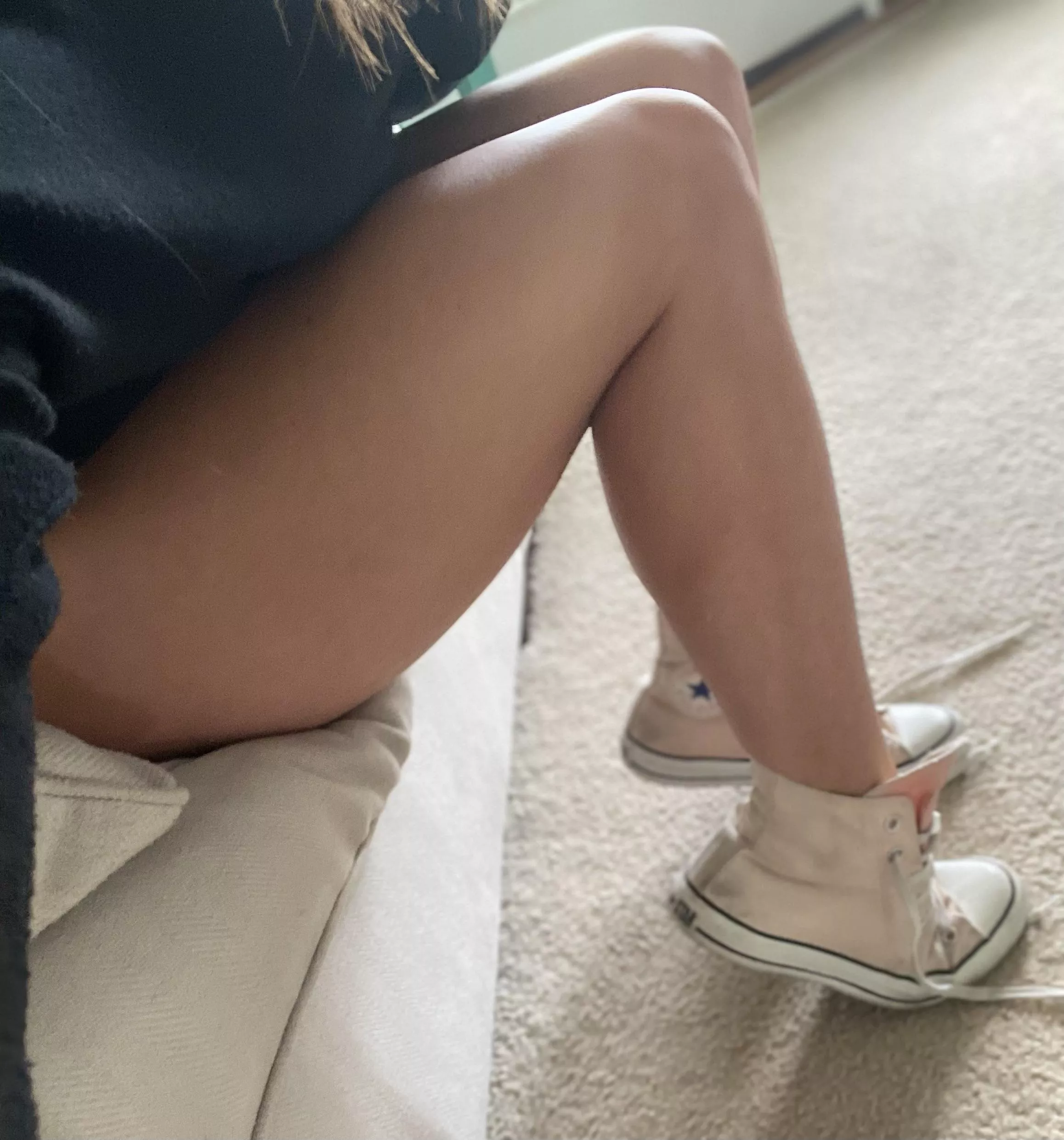 My soft, pretty legs posted by feelingpretty2