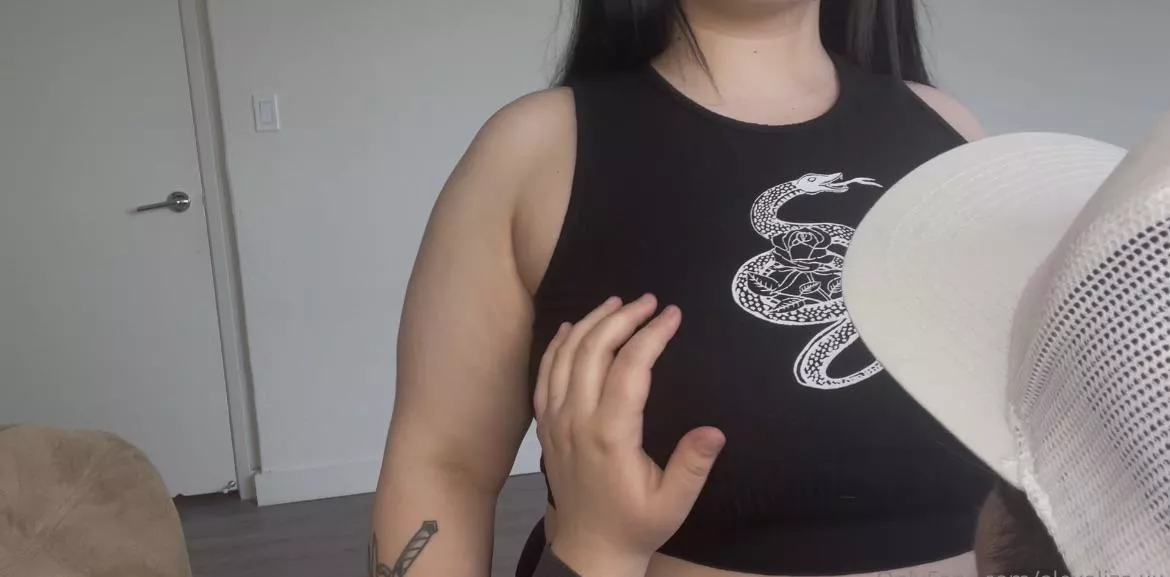 My step brother wouldn’t stop trying to fuck me at family dinner so I let him feel my tits in our parents basement 🥵💦 posted by Peachybaby69_