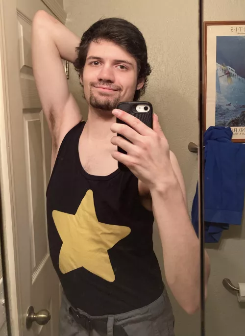 My Steven Universe tanktop looks good on me 😉 by HavingAGayOldTime
