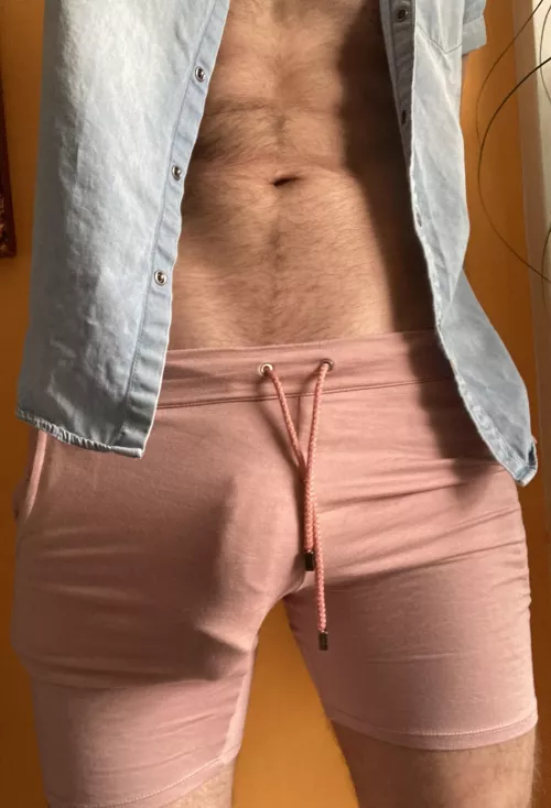 My subtle bulge by Hung_swimmer