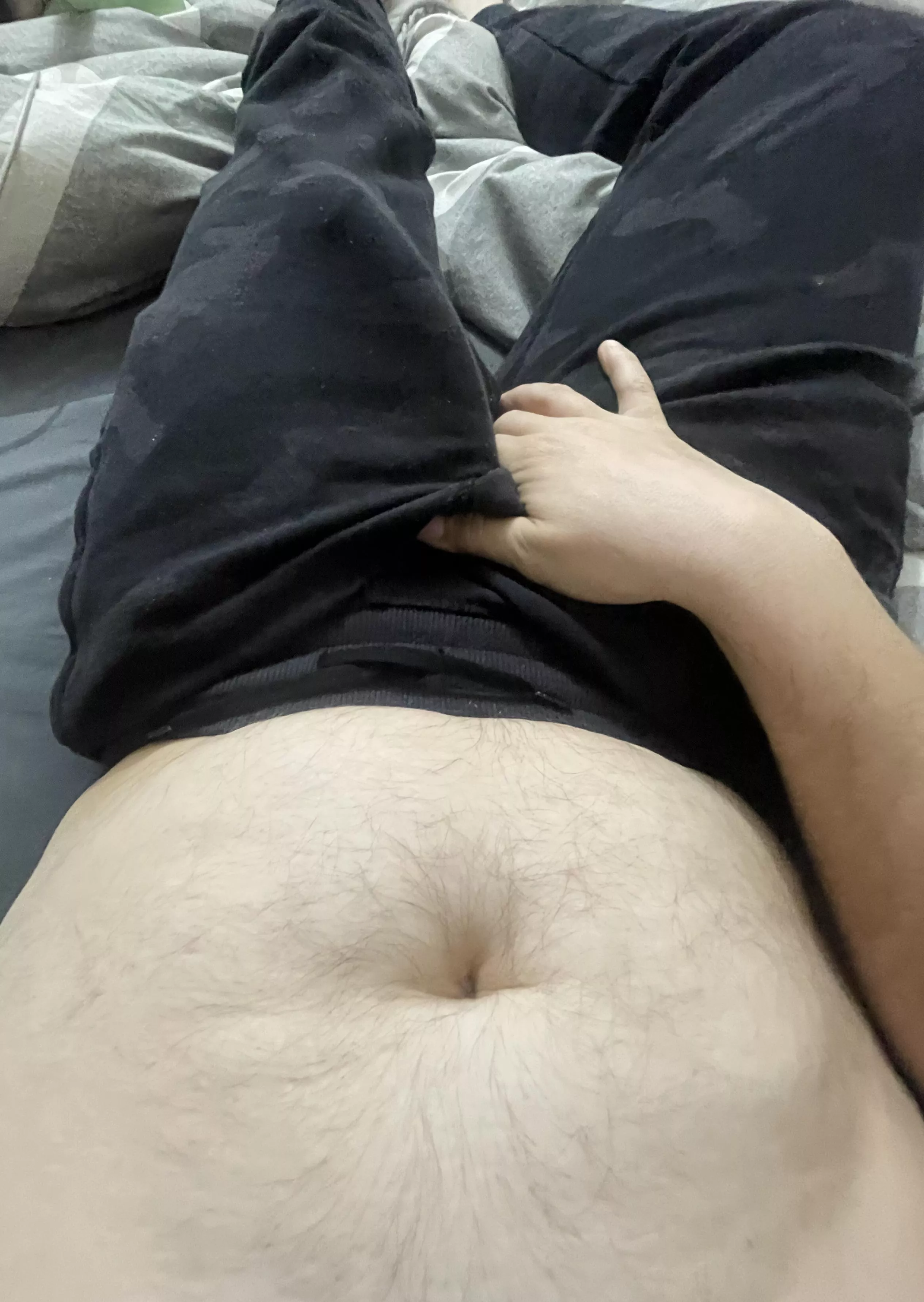 My sweatpants bulging is my favorite😏 posted by 8inchesoffun93